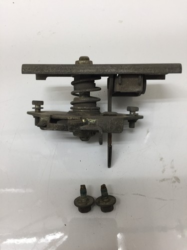 NICE 1983-1986 Nissan Pickup Datsun 720 Upper & Lower Hood Latch OEM