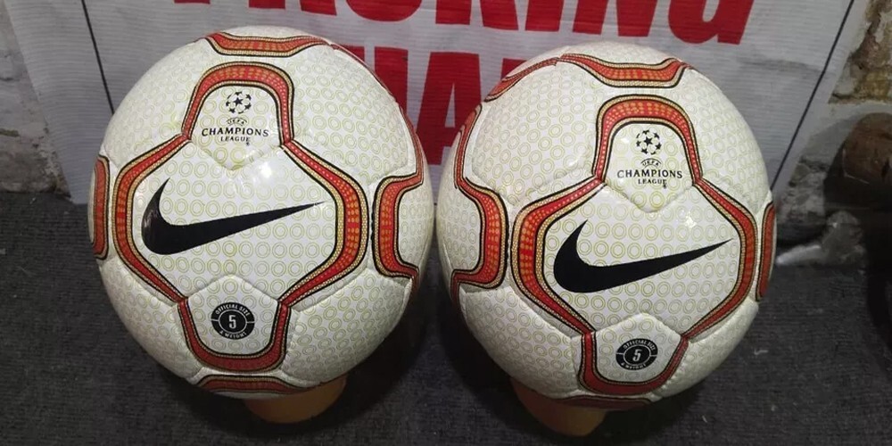 ナイキ　サッカーボール5号　MERLIN $160 New Nike Merlin Official Match Soccer Ball Professional ACC