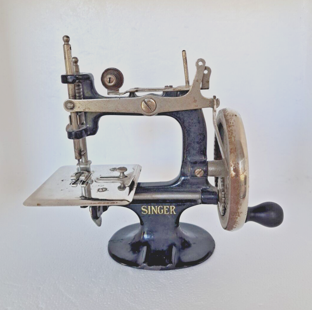 vtn Miniature Sewing machine salesman sample SINGER Antique eBay