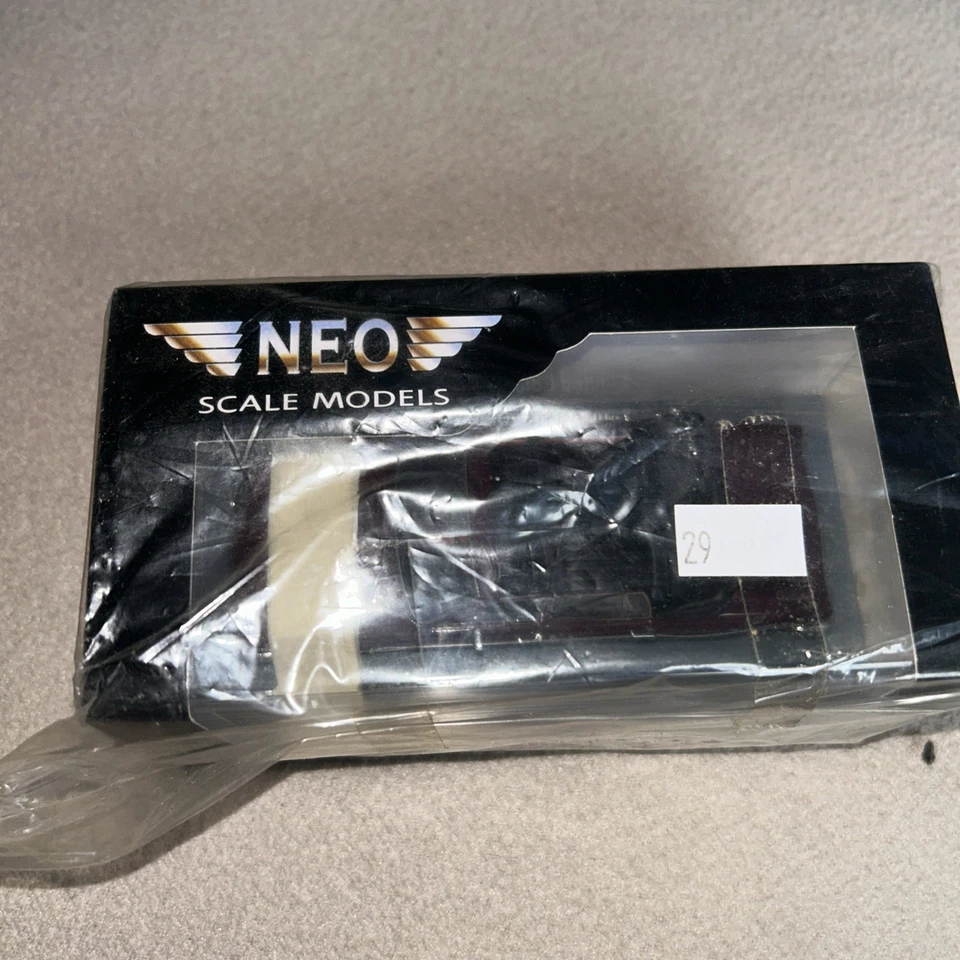 Neo 1/43 Scale Opel Diplomat B Cabriolet Fissore Burgundy Red Only 300 Made New - Image 2 of 4