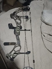 Bear Archery Threat RTH Compound Bow 60/70 lbs (Right Hand)