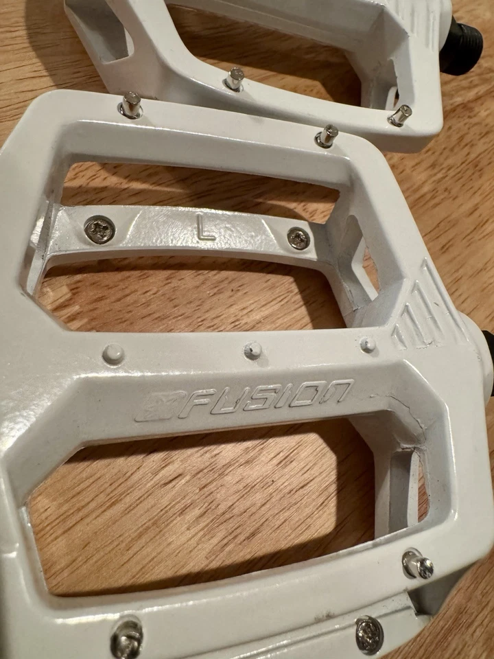 Pedales Haro Fusion 9/16" blancos Foto 2 de 4