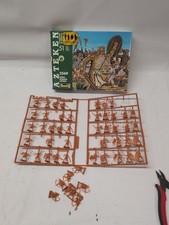 Revell 2569 Aztecs 1/72 Scale Conquest Of Mexico 51 Figure Read