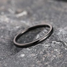 Anello a fascia in tungsteno sottile nero 2 mm per donna semplice fede nuziale lucido comfort