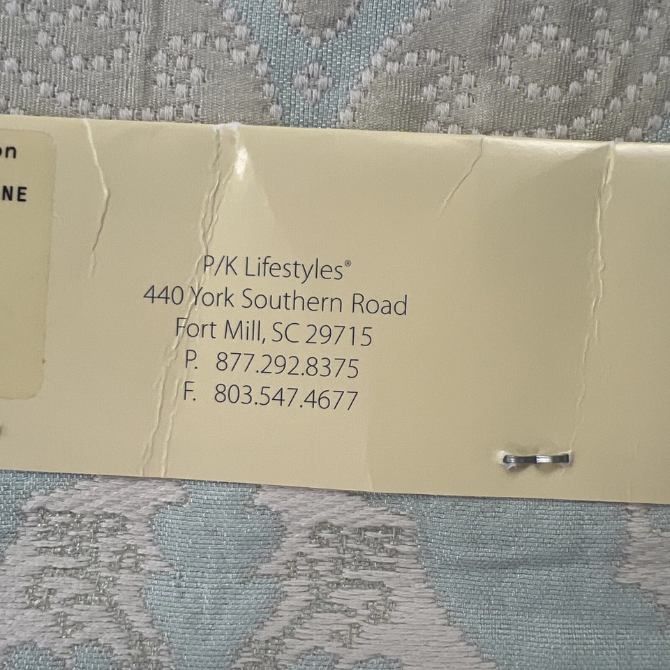 P/K Lifestyles Upholstery Samples 1 Large 26” x 26”. 6 Small 8.5” x 6” Mixed Col - Image 3 of 4