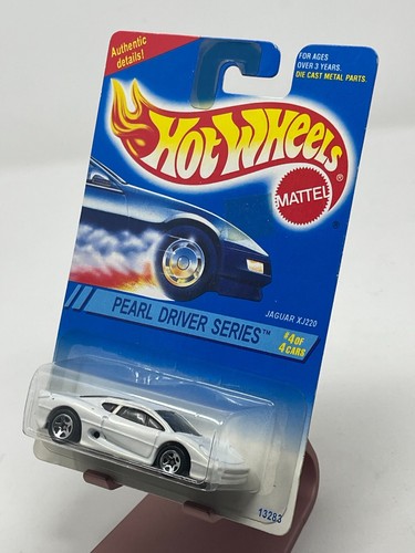 1994 Hot Wheels Pearl Driver Series 4/4 Jaguar XJ220 #296 - Picture 3 of 5