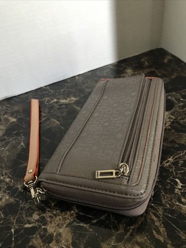 Guess Los Angeles 1981 Zip Around Gray Canvas Wristlet Wallet Purse - Picture 3 of 11