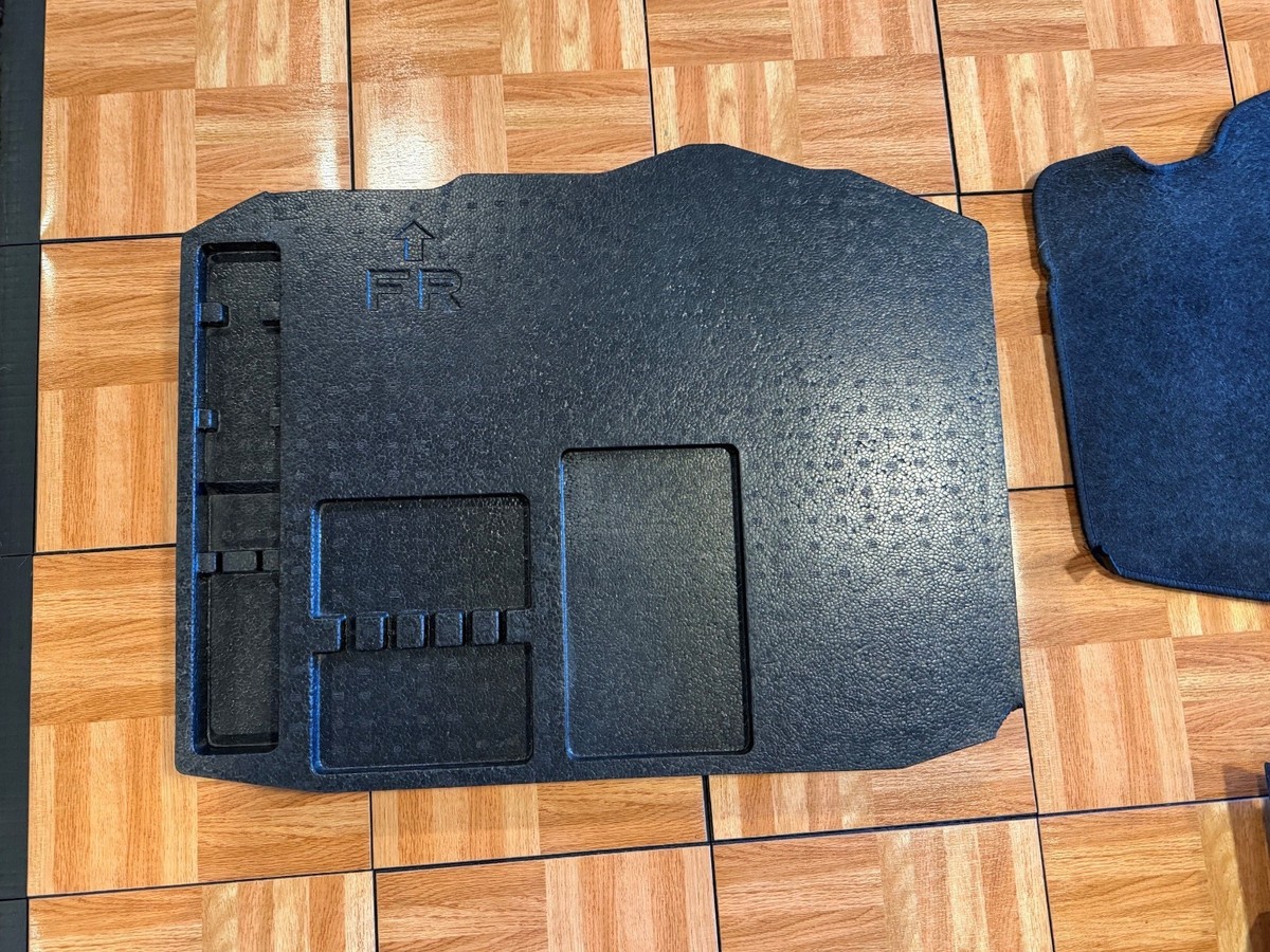 M*2様 Bnr34 トリム R34 Skyline GT-R (BNR34) Trunk Room Trim Set 1999-2002 | eBay