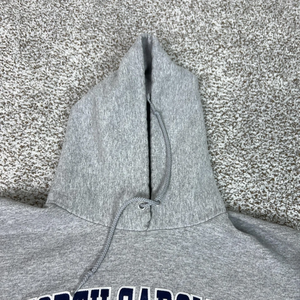 Carolina del Norte Tacones Alquitranados Sudadera con Capucha Para Hombres Grande Gris NCAA Campeón de Baloncesto UNC Foto 3 de 4