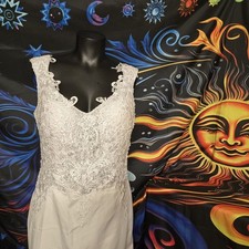 Size 12 White Wedding Dress Women  s Lace Bridal Gown Long Train