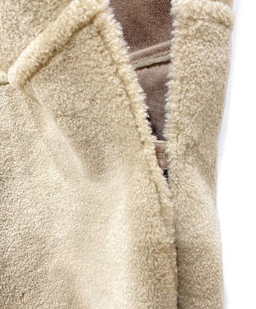 Ameri                    REVERSIBLE BOA PONCHO CO… - image 3