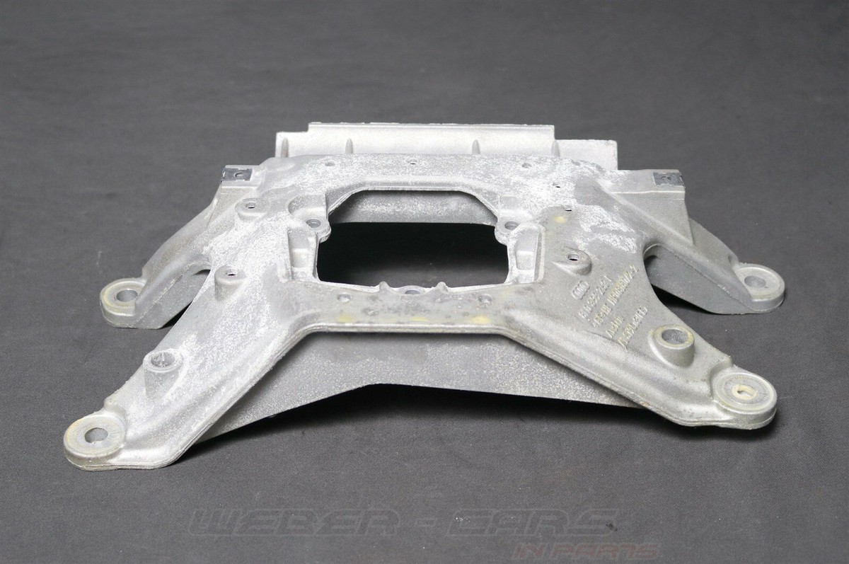 101km 8K0399263K Audi S4 A4 A5 4-6-Zyl Crossbeam Gearbox Holder