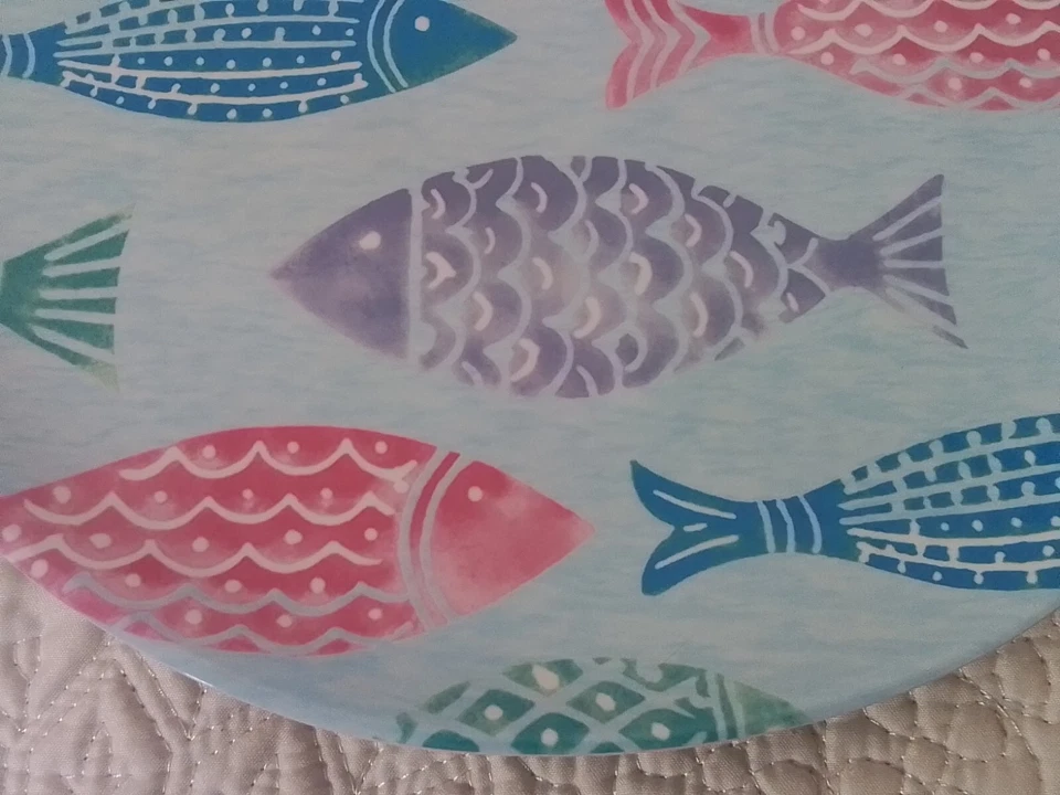 "Juego de 4 platos de cena acrílicos redondos de melamina de 10 3/4"" pescado azul playa náutica" Foto 4 de 4