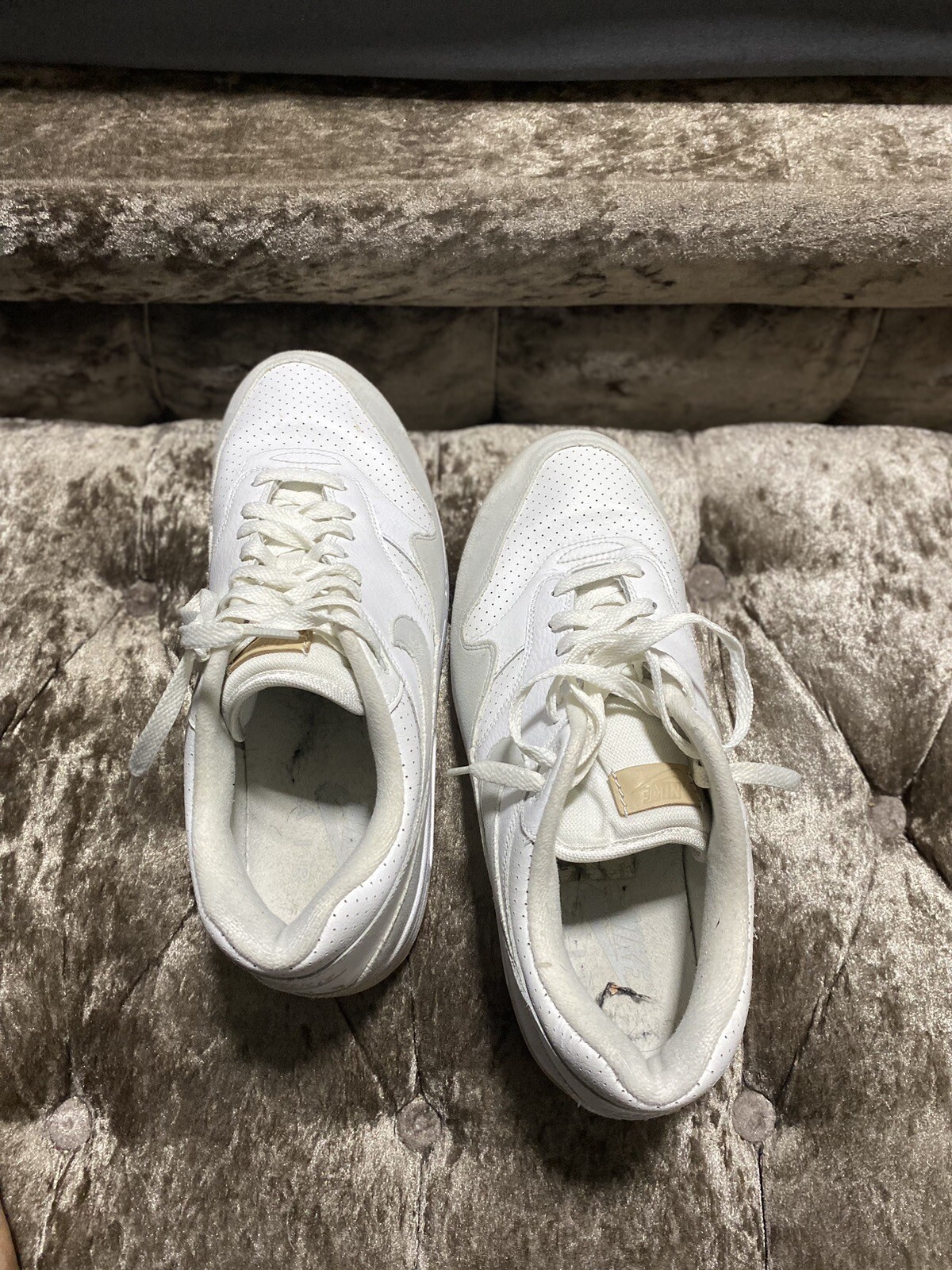 air max one white gum