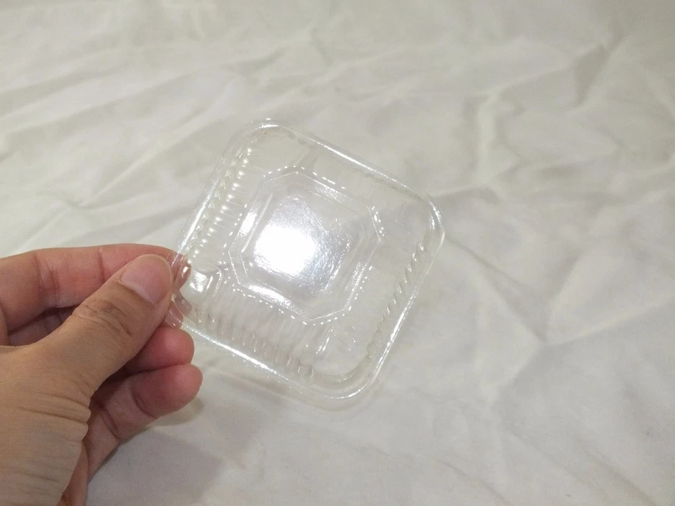 Taza desechable de plástico transparente transparente de 50 quilates tazas para pasteles suministros de panadería 2"x2"x1" Foto 2 de 4