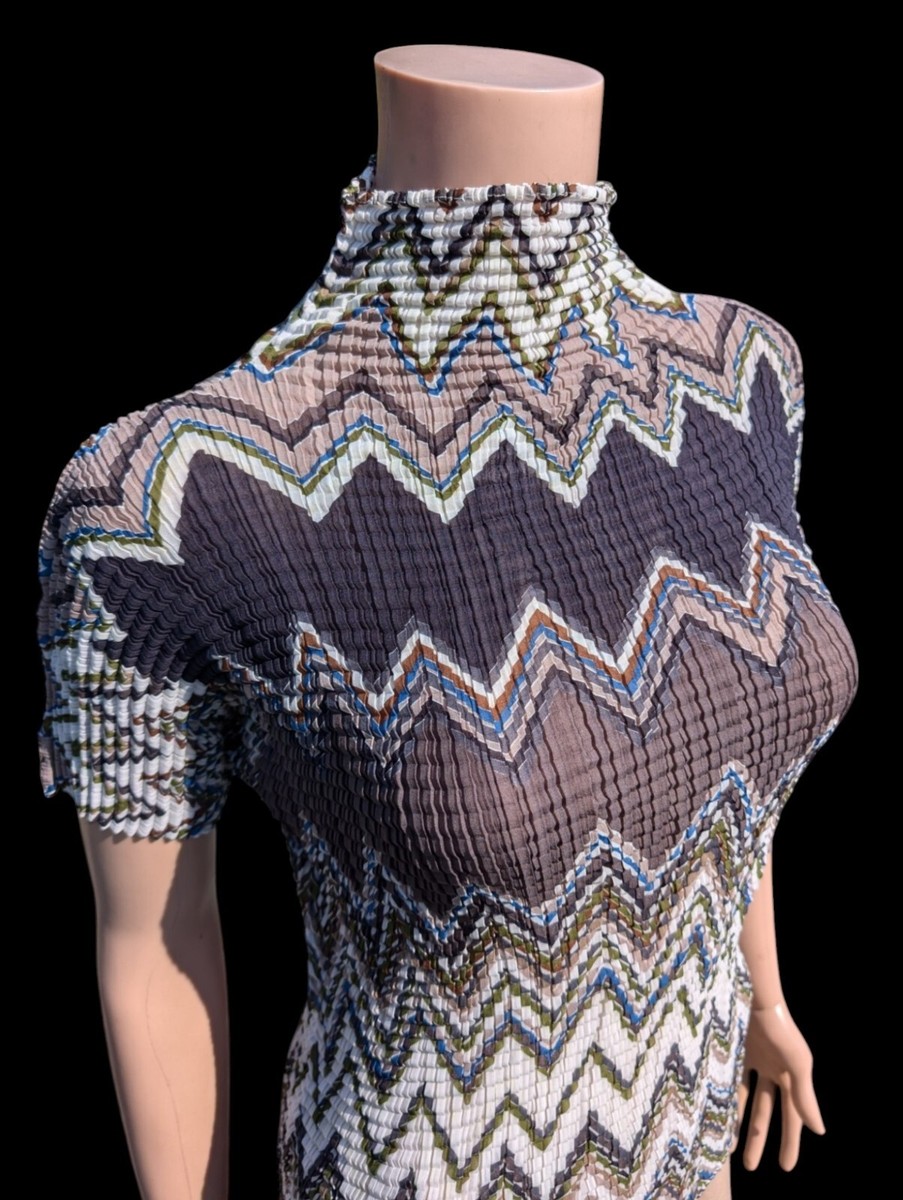 ISSEY MIYAKE イッセイミヤケ 半袖 シワ加工　プリーツ　ジグザグ ISSEY MIYAKE Pleated Zig-Zag Pattern Multicolor Short Sleeve