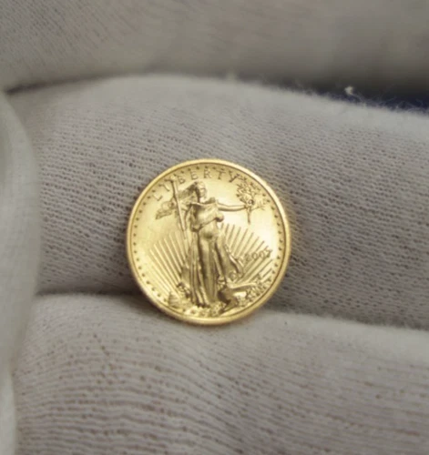 2007 US Gold Eagle $5 1/10th oz Nice Unc