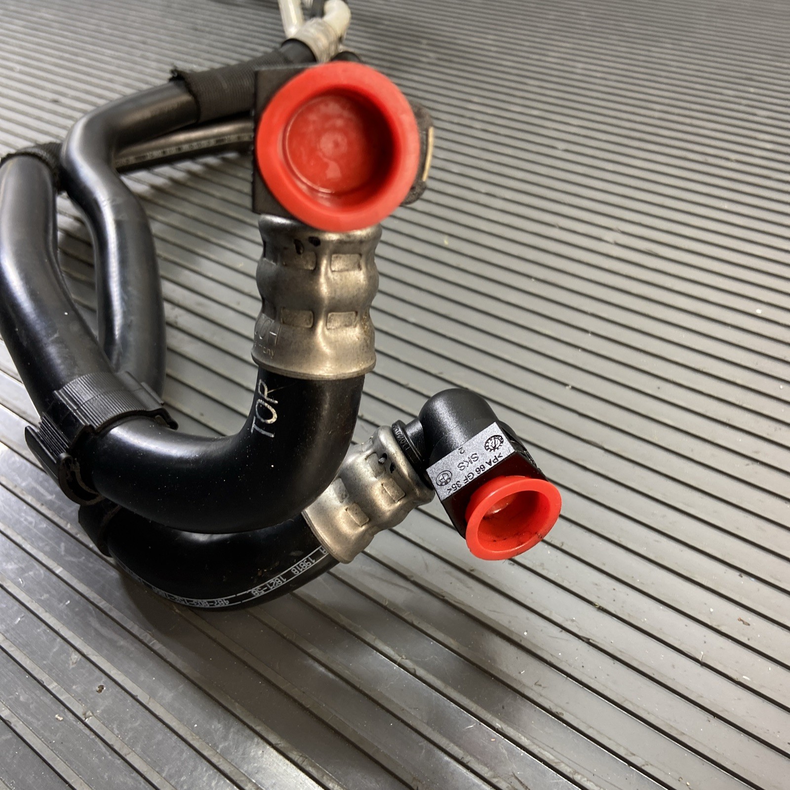 2017-2023 Rolls Royce Dawn RR6 Transmission Cooling Line Pipe Hose OEM 16k Miles
