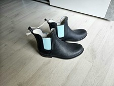 Ungetragene, neue Reitstiefeletten