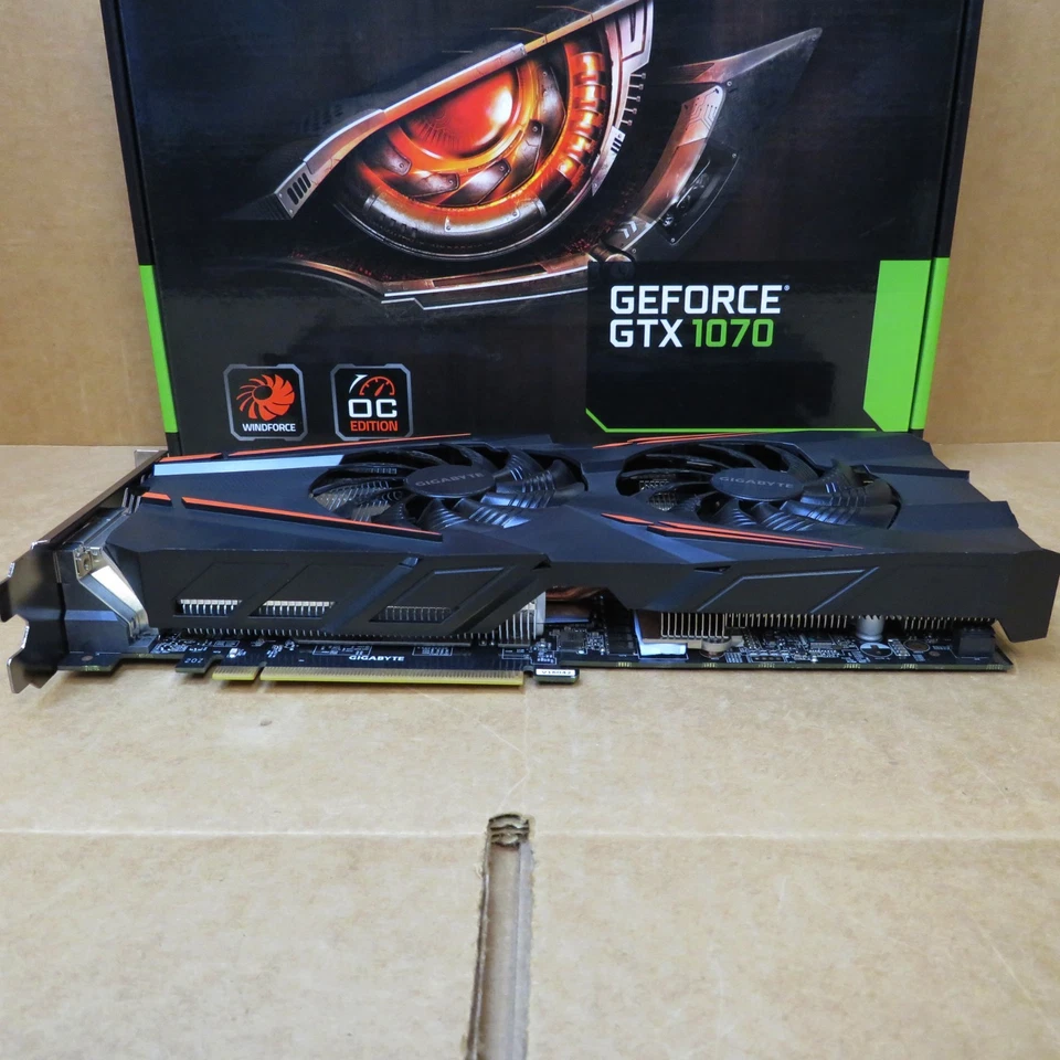 GIGABYTE GeForce GTX 1070 WINDFORCE OC 8G Graphics Card w/8 GB GDDR5 Memory - Image 4 of 4