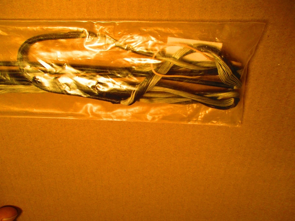 Threadz Custom Replacement Bow String + Cables Parker Centerfire Xbow Black+Grey - Image 2 of 4