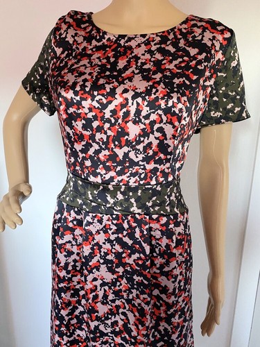 Vestido Hugo Boss seda satinada talla 40 - Imagen 2 de 7