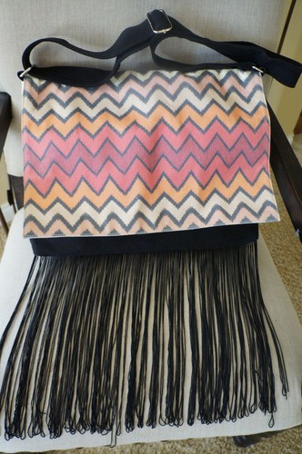 NEW Designer MinkPink Large Bohemian Fringe Messenger Shoulder Bag Anthropologie - Picture 6 of 9