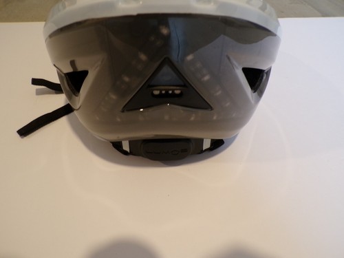 New Lumos Kickstart Lite Bike Helmet Polar White Adult Medium - Large 54-62cm - Picture 5 of 9