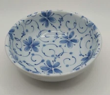 ASIAN VTG Japanese Ceramic PorcelaIn Blue And White Rice Bowl 4" 