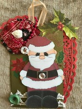 Christmas Santa Paper Piecing -- many special touches -- Free Shipping