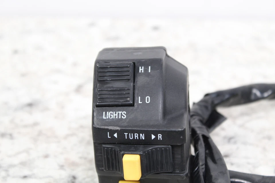 Interruptor de manillar izquierdo Suzuki DR200SE DR200 2004 37400-44A00 luz giratoria/bocina Foto 2 de 4