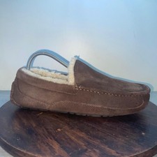 UGG 1101110 Men's Brown Sheepskin Suede Slippers Moccasin Shoes Size 9 Comfort