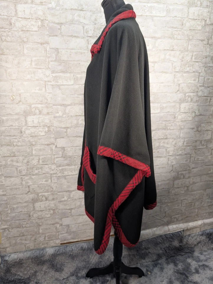 Poncho para mujer LeMode capa talla única negro con ribete rojo cremallera completa Foto 2 de 4