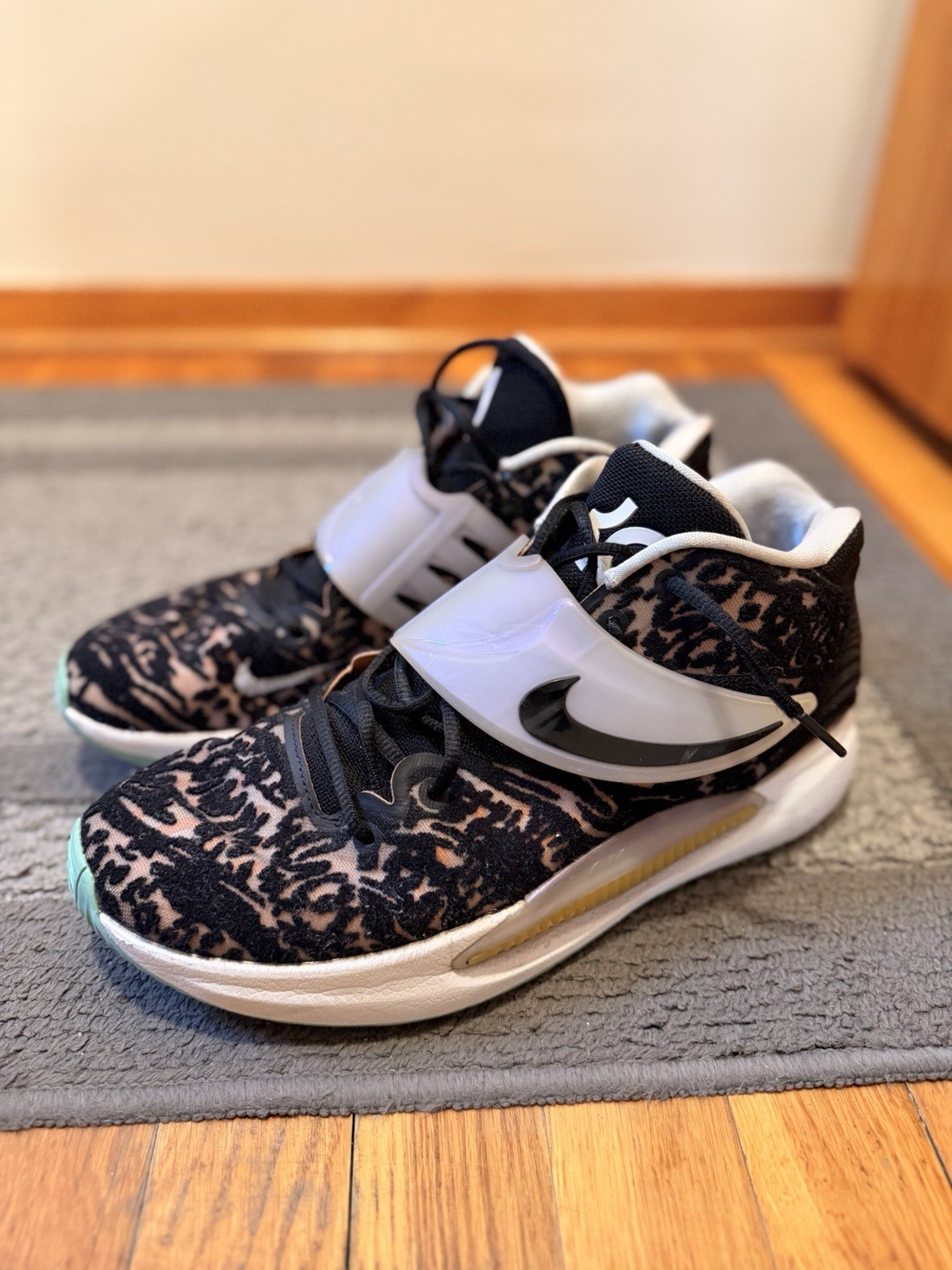 Nike KD 14 Black White CW3935-001 Men&rsquo;s Size 11.5 Basketba