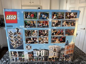 LEGO CREATOR: Assembly Square (10255) *Sealed But Ripped Tape*