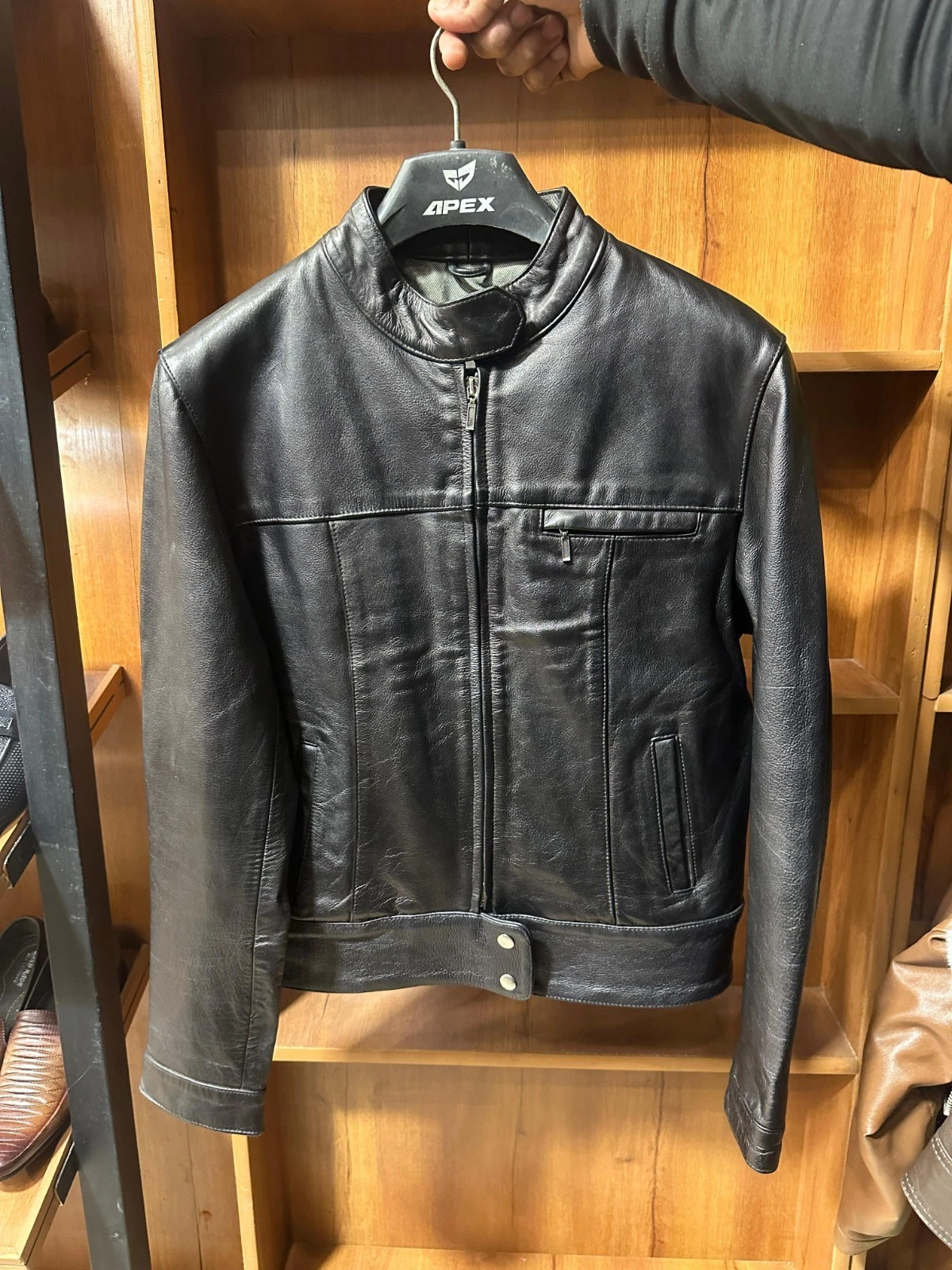 Premium New Mens style Winter lambskin leather Luxurious Leather Jacket in black