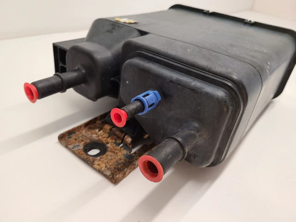 2013 GMC SIERRA 1500 Fuel Vapor Canister - Image 3 of 4