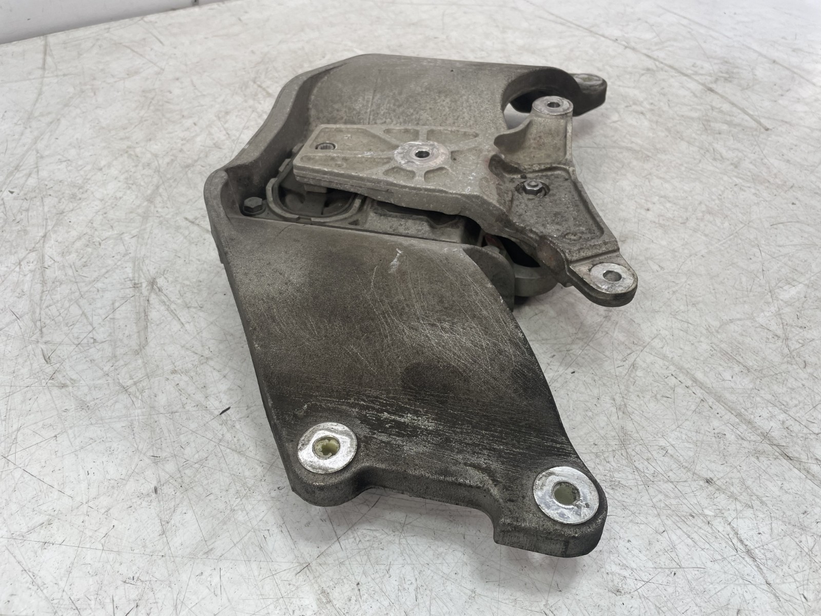✅ 12-18 OEM Bentley Continental GT Transmission Mount Bracket