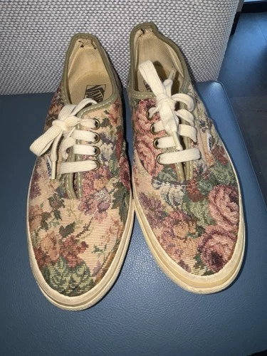 90s Vans Style 44 Authentic Floral Tea Tapestry Gobe 1990s vintage concert t-shirt, vintage, single stitch, B+ condition