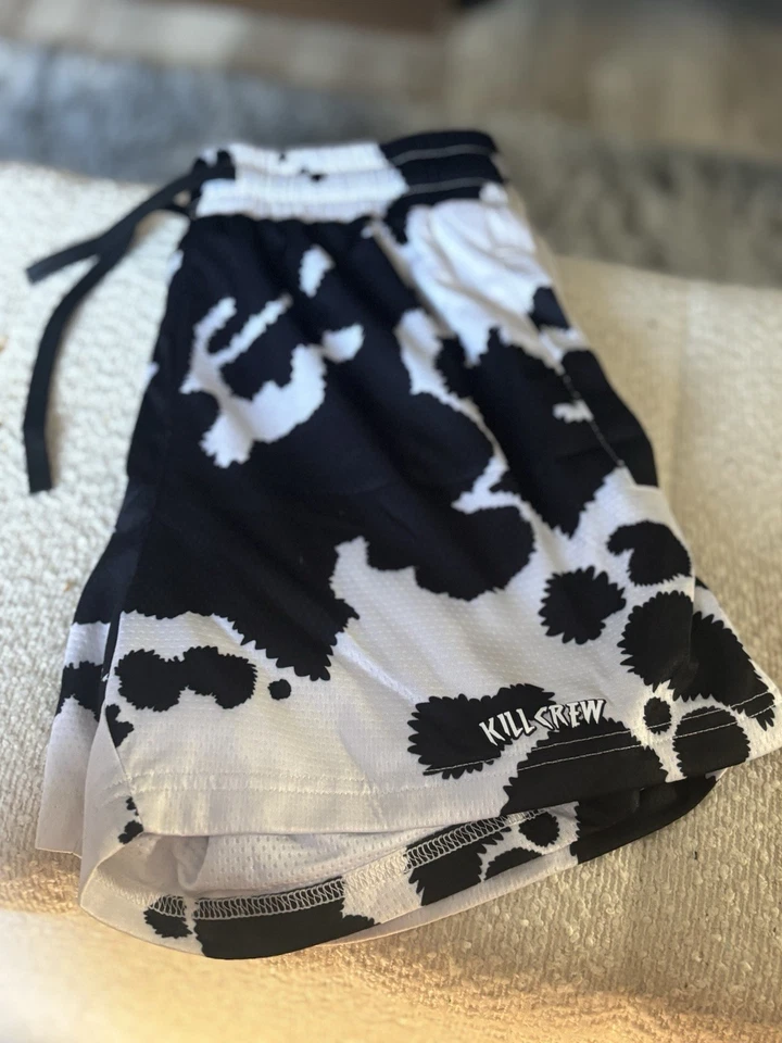 Pantalones Cortos Tailandeses Kill Crew Moo (Corte Medio Muslo) - Vaca Negra Talla Grande Foto 4 de 4