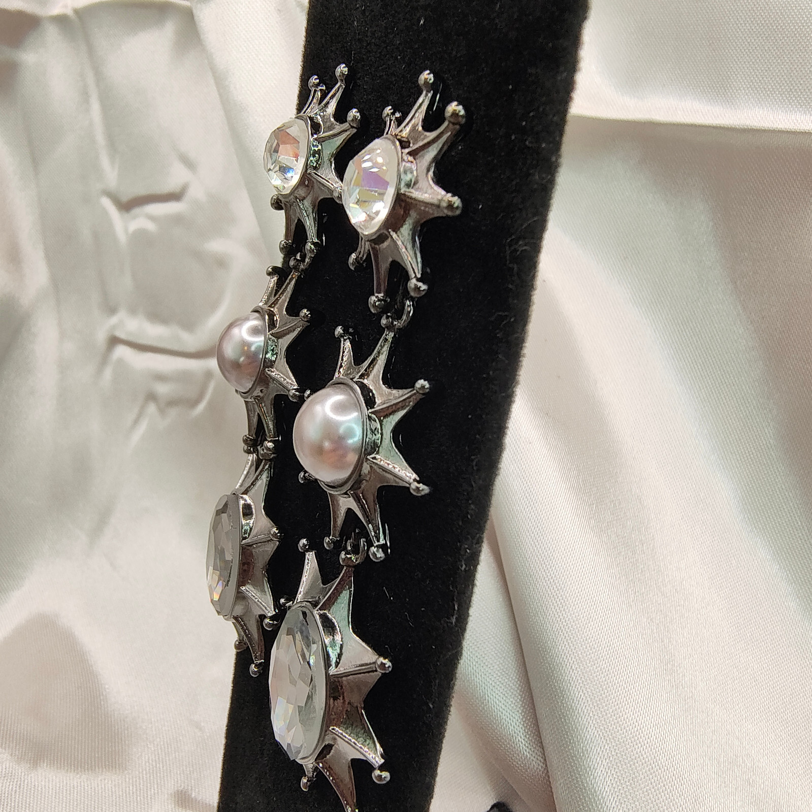 Hutton Wilkinson Earrings Rhinestone Starburst St… - image 16