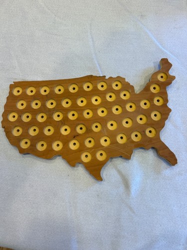 WOODEN  USA QUARTER / COIN HOLDER ~ PRE OWNED ~ IN MINT CONDITION 