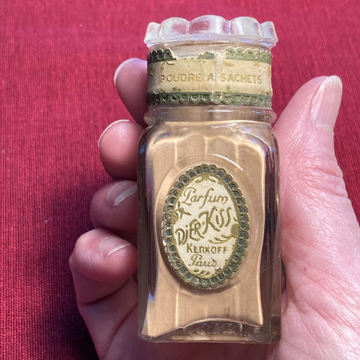 Antique DJer Kiss Glass Sachets Powder Bottle Kerkoff Paris Screw
