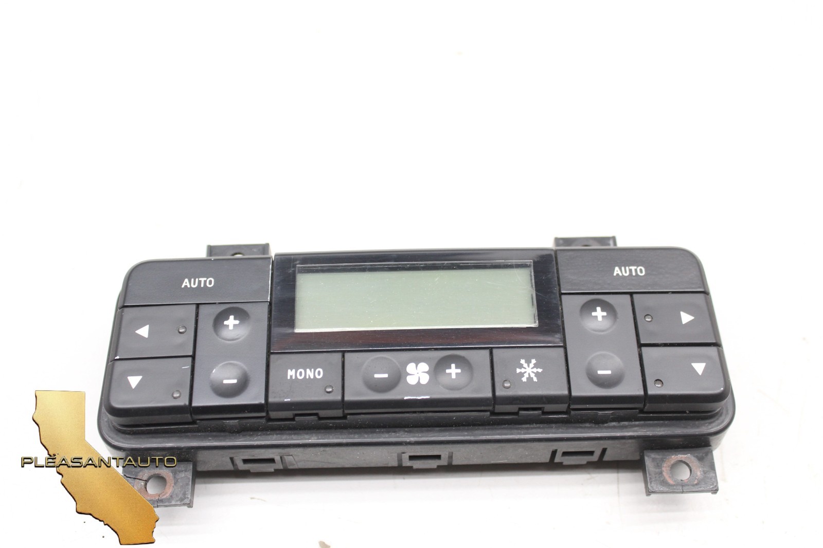 M139 03-13 Maserati Quattroporte Rear A/C Heater Climate Control Switch