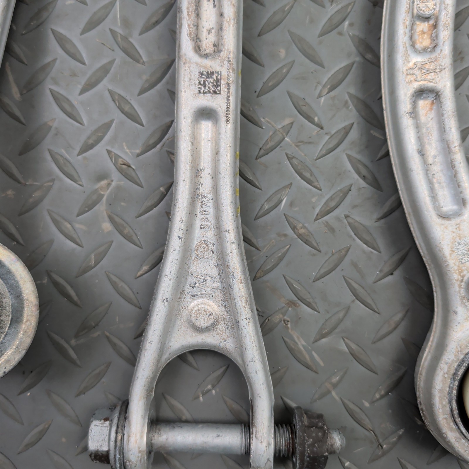 Maserati Ghibli 2014-2017 Rear Right Link arms Set of 5