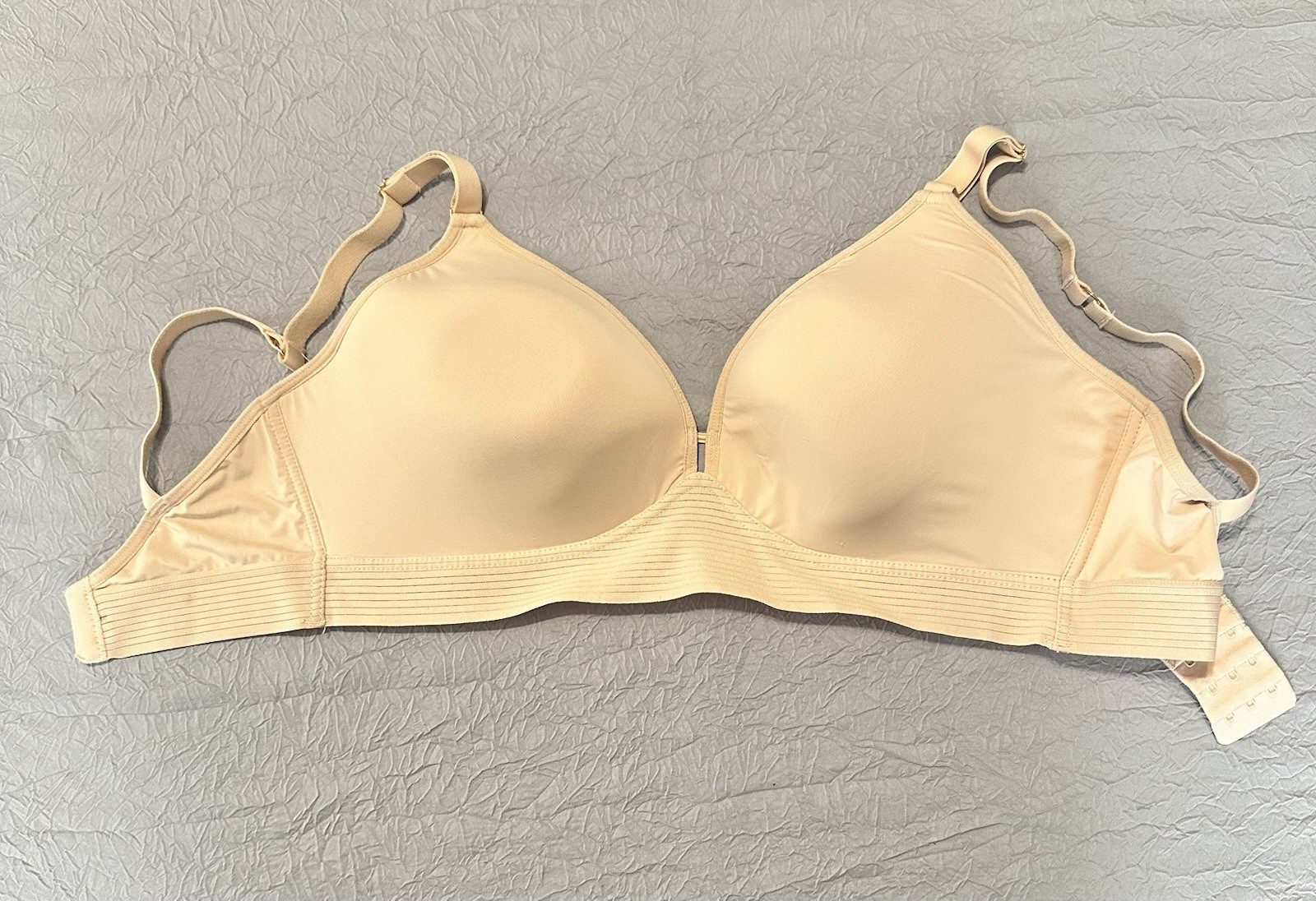Lively Wireless Lined 36DDD Bra - image 1