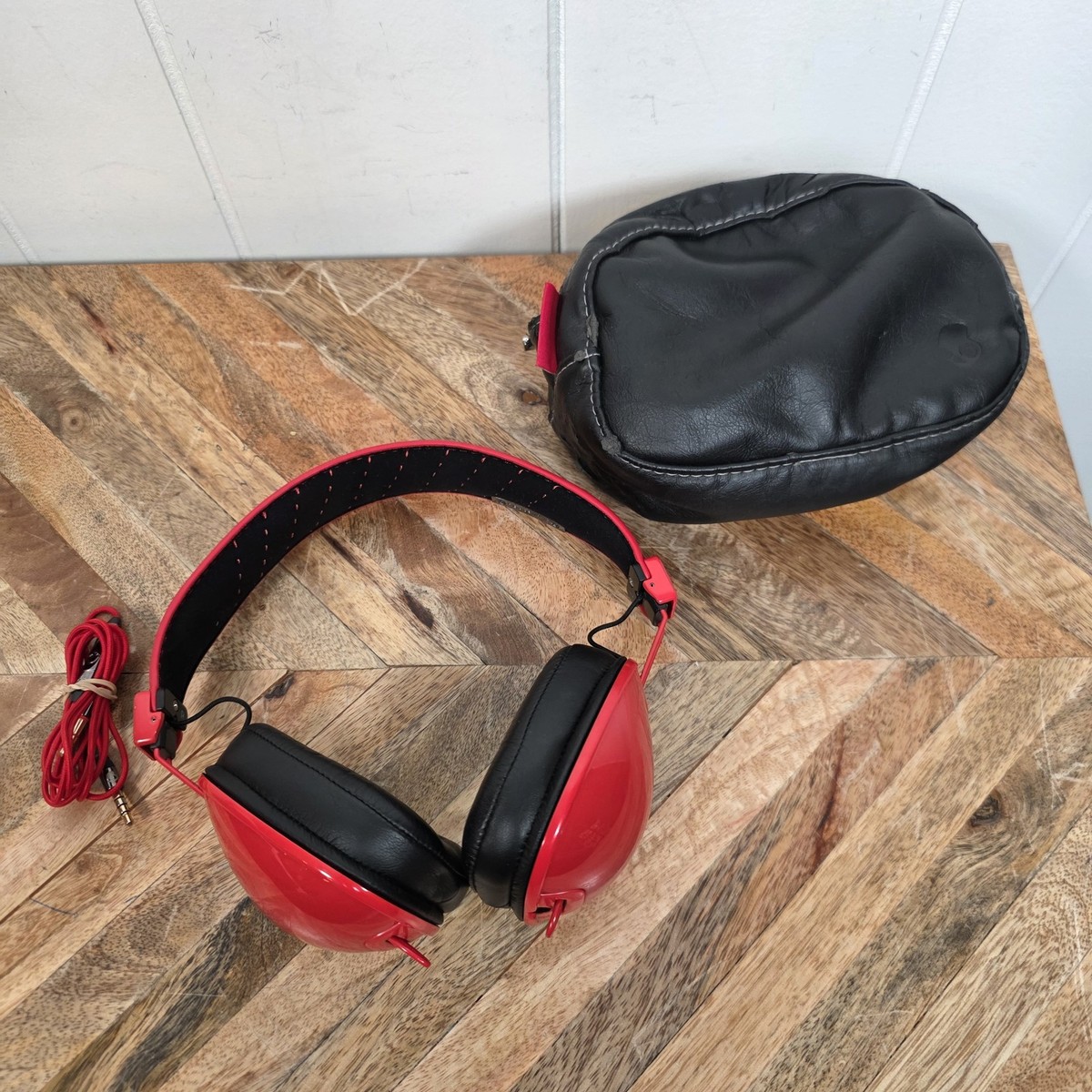 新品　スカルキャンディ ヘッドホン （ヘッドバンド型） Aviator Red Skullcandy Roc Nation Aviator Red Headphones S6AVCM-090 With Case
