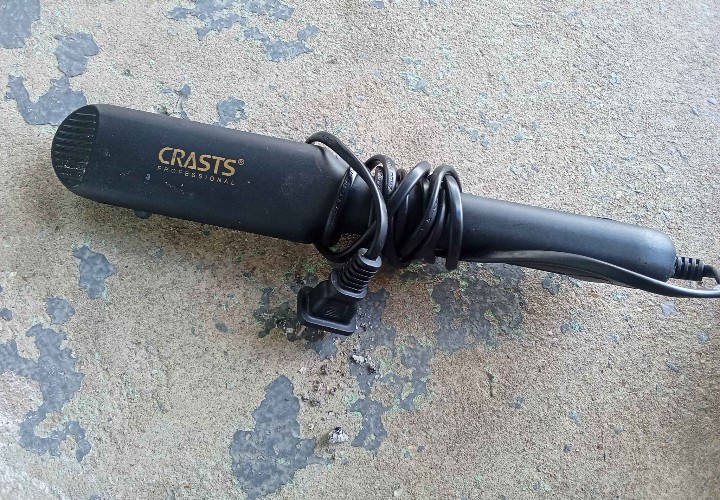 CRASTS Professional 2207 Ceramic Flat Iron 7/8in 450°F 11 Settings Black
