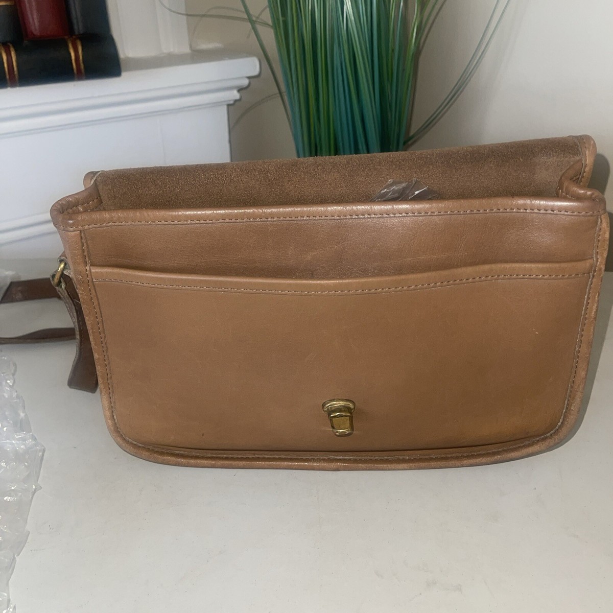 バッグ Old Coach City Bag Crossbody Turnlock COACH Vintage City Classic Bag with Flap Turn-Lock. Made in USA