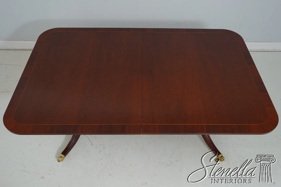 L66262: Mesa de comedor con incrustaciones BAKER Colonial Williamsburg Foto 3 de 4